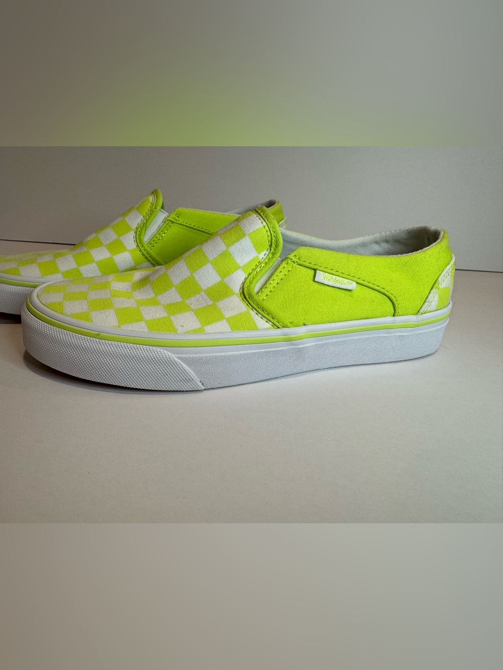 Vans Classic Slip-On Neon Green Checkered Shoes 6.5 - Picture 3 of 11